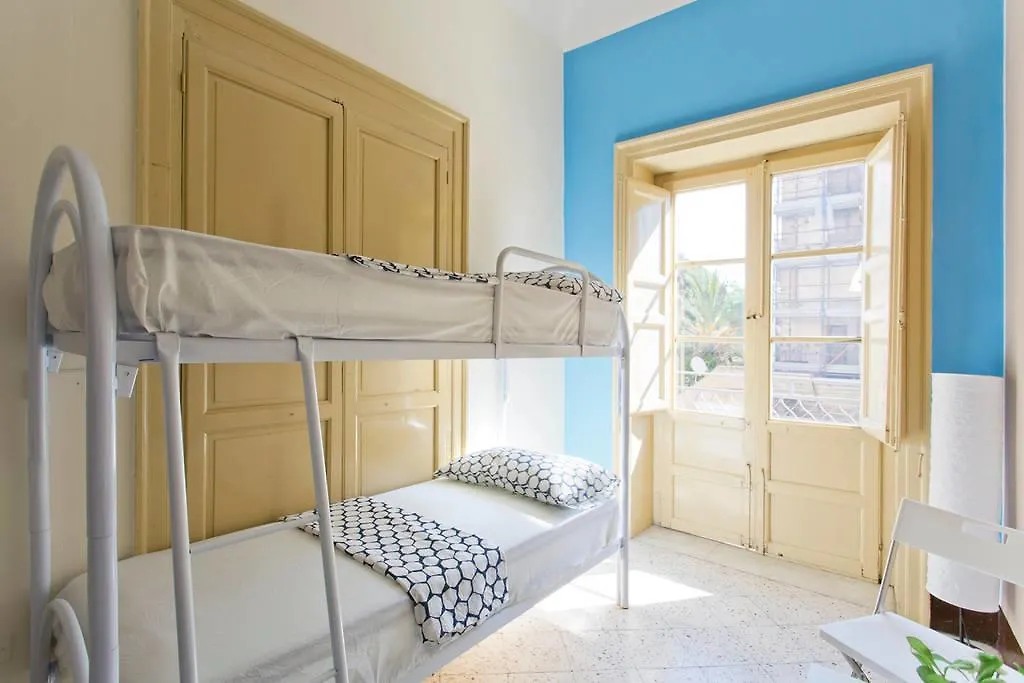Sunshine Hostel Palerme 0*,  Italie