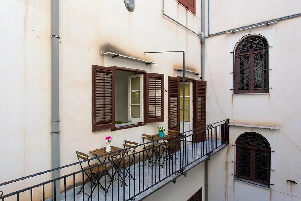 Sunshine Hostel Palerme Italie