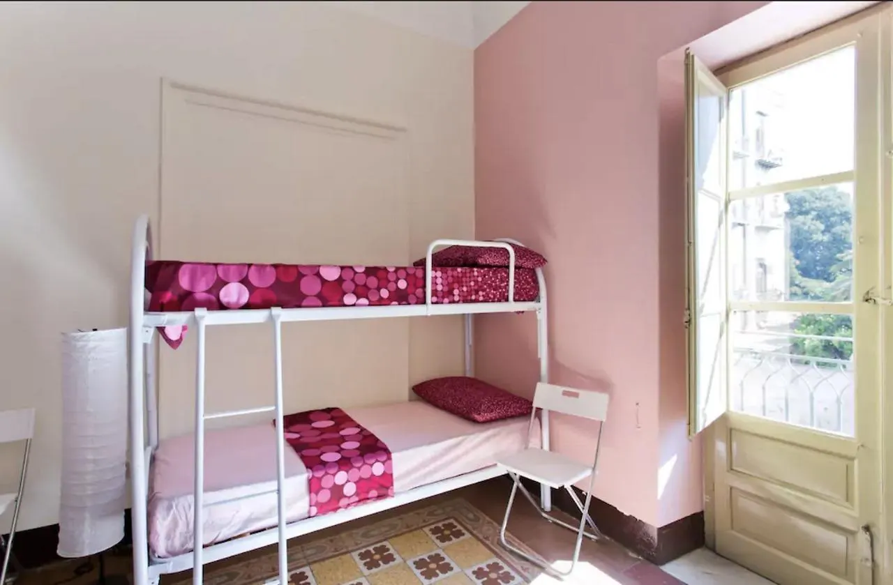 Sunshine Hostel Palerme