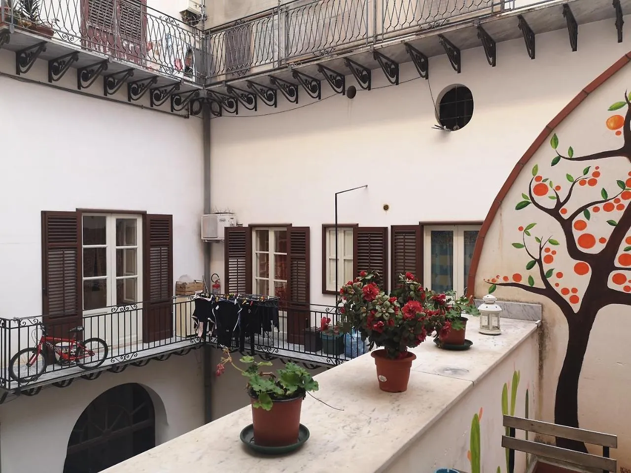 Sunshine Hostel Palerme