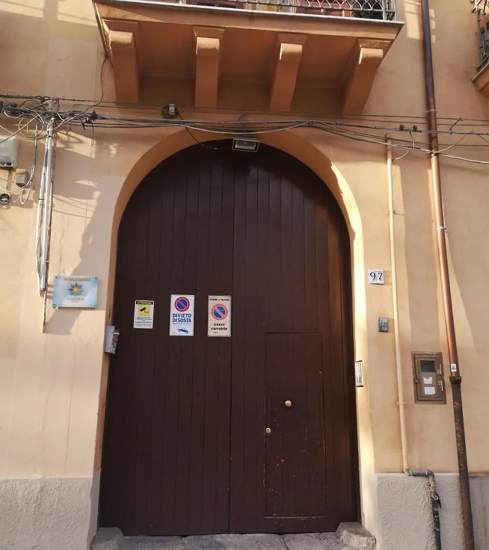 Sunshine Hostel Palerme 0*,  Italie