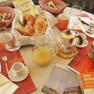 Osman Aga Bateau-hôtel Palerme