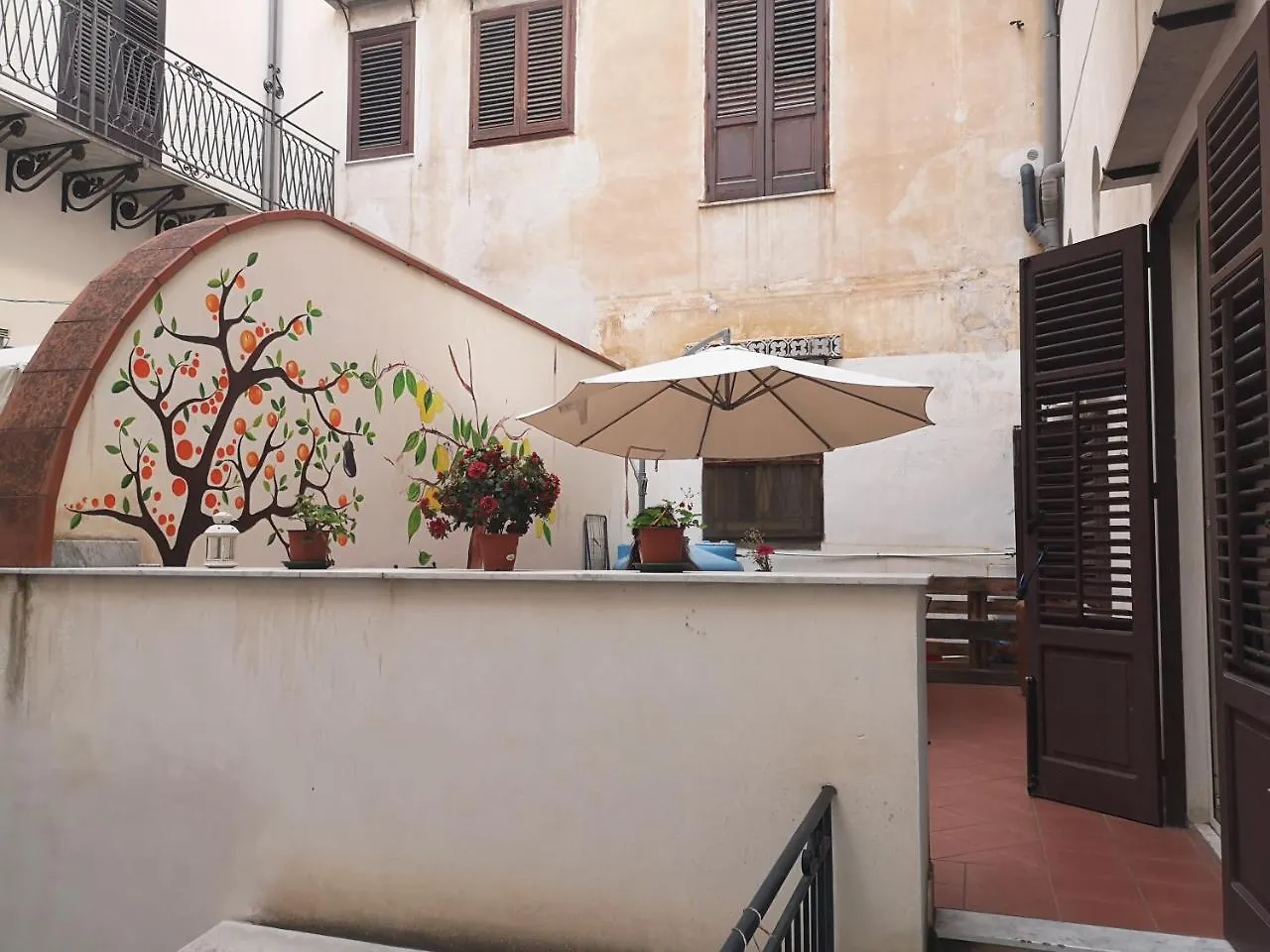Sunshine Hostel Palermo