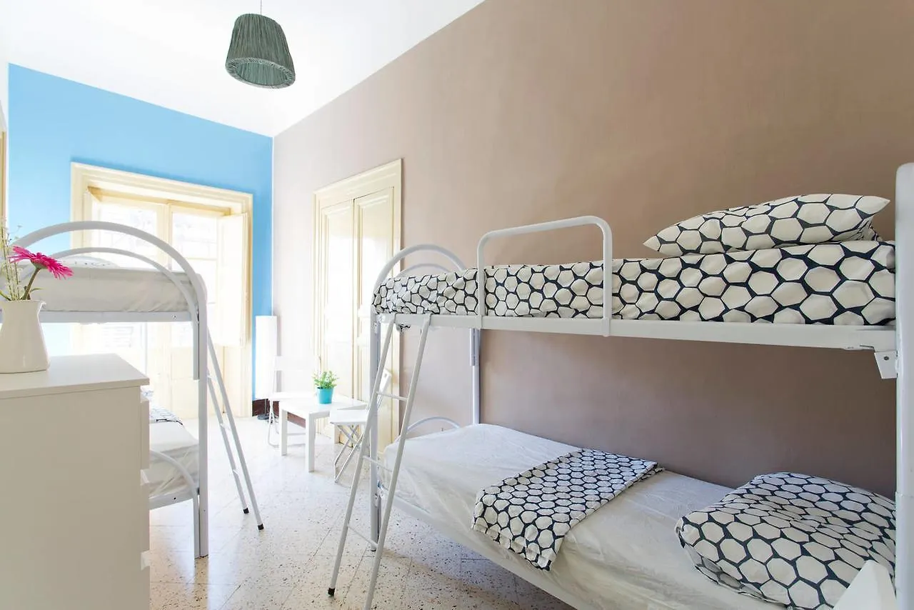 Sunshine Hostel Palermo